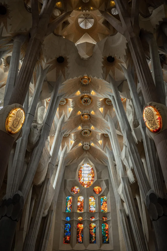 sagrada familia innenraum