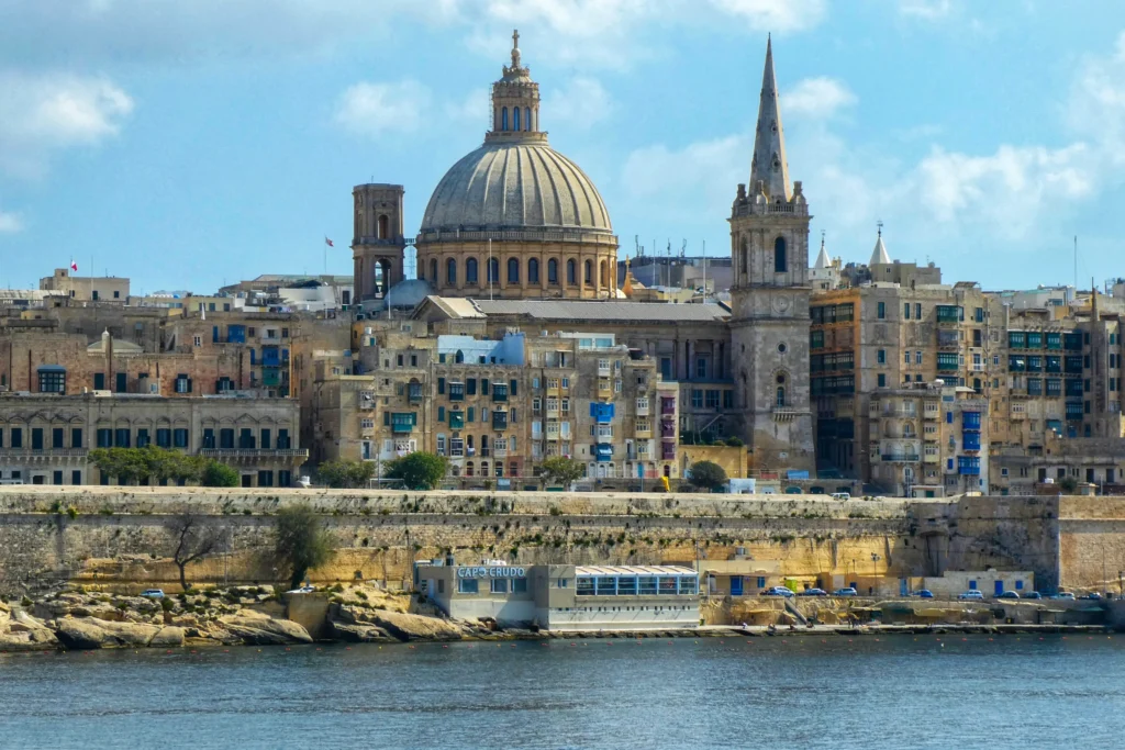 wo mit der familie schlafen in malta